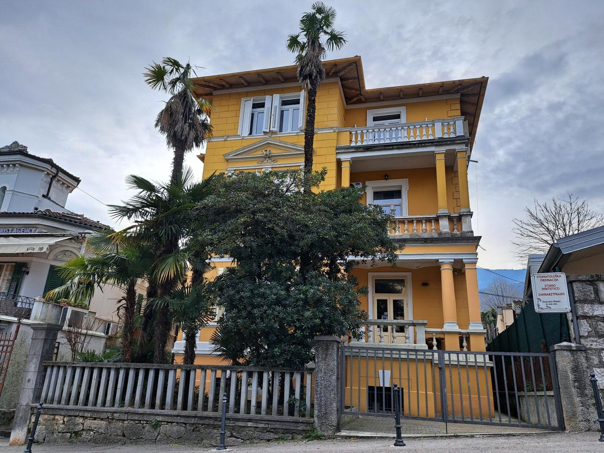 Apartman Barocco Ловран Экстерьер фото