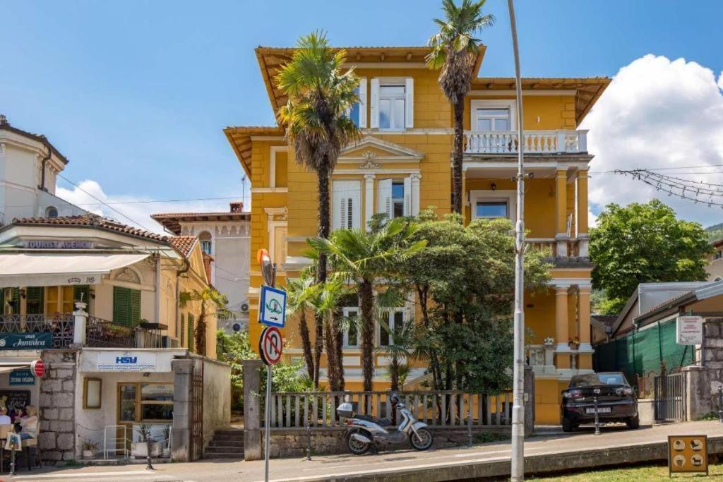 Apartman Barocco Ловран Экстерьер фото